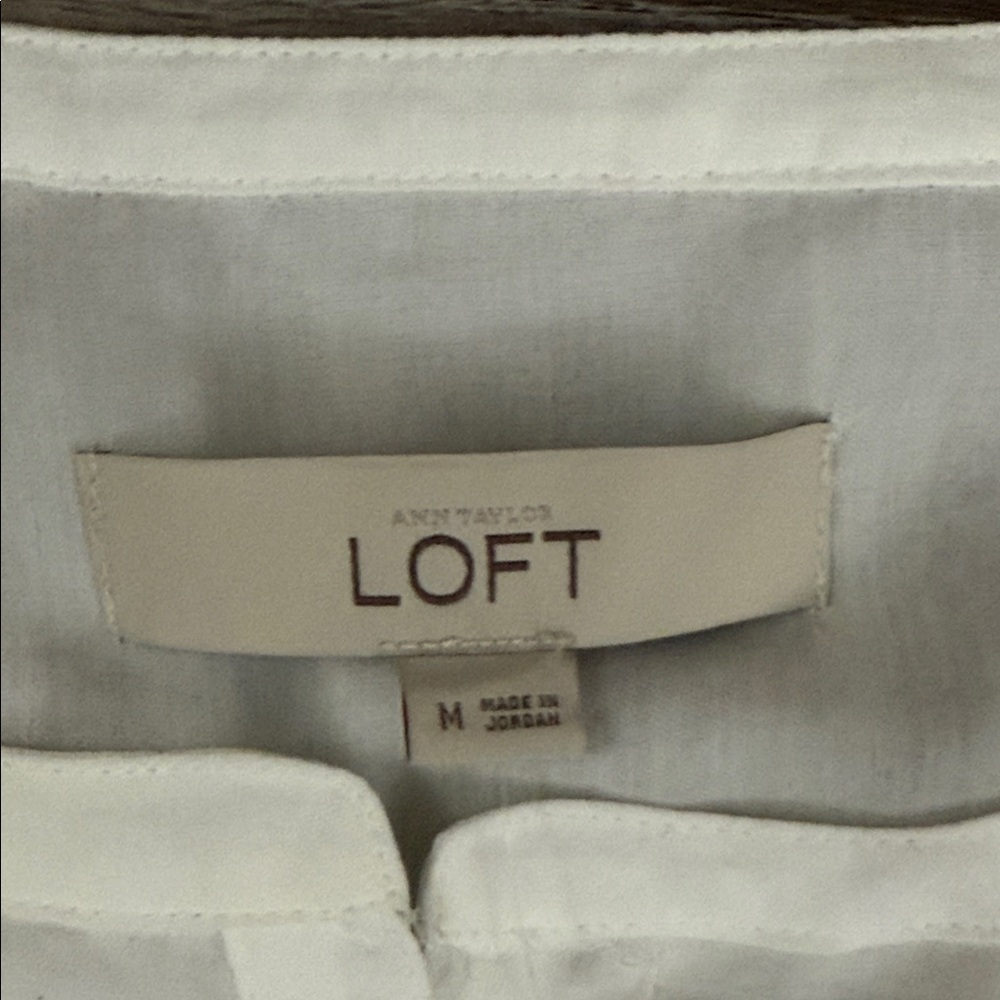 LOFT Ann Taylor Ivory Button-Front Blouse Size M - Picture 2 of 10